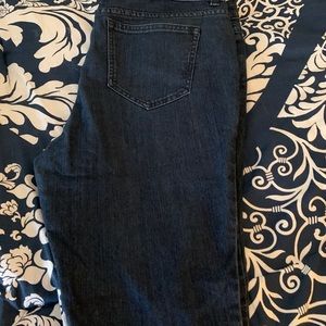 🪢3/$15 Daisy Fuentes Jeans size 12 dark straight